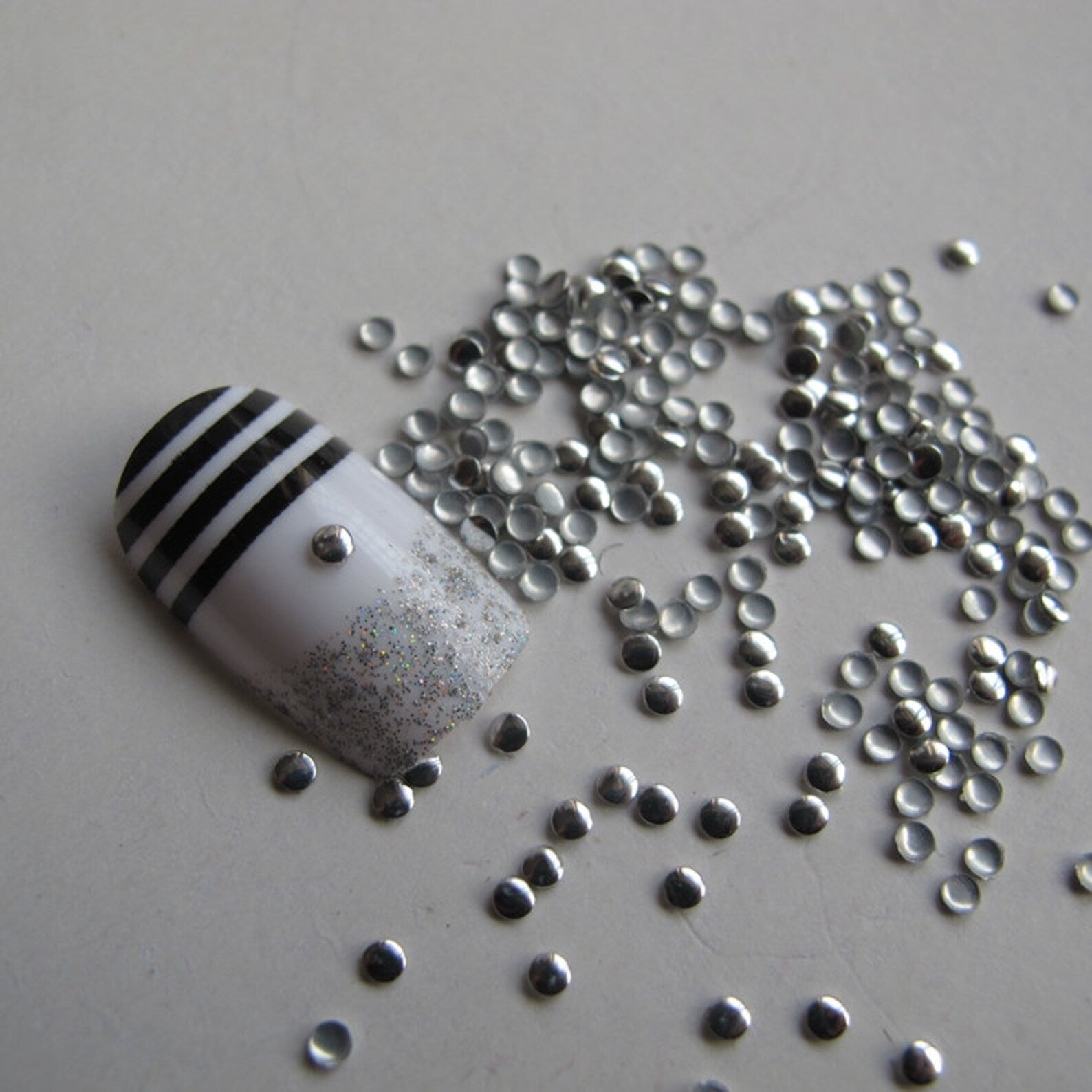 Brushed Silver Stud Small 1.8mm