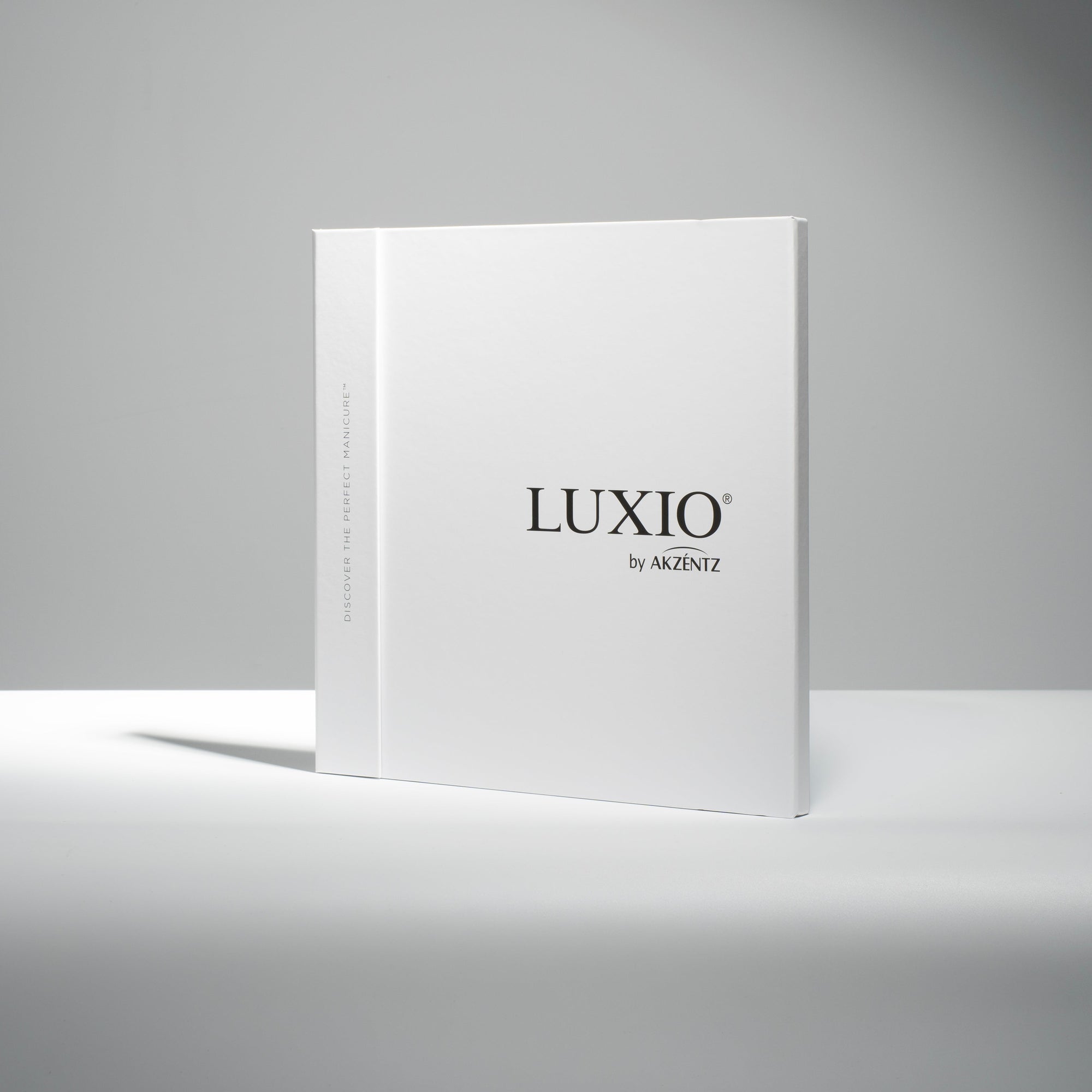 LUXIO Color Book (Blank Swatch Tips Included)