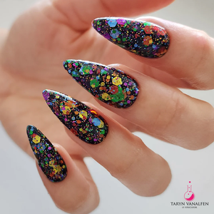 P+ Everyone's A Critic, Glitter Gel Polish 10 ml