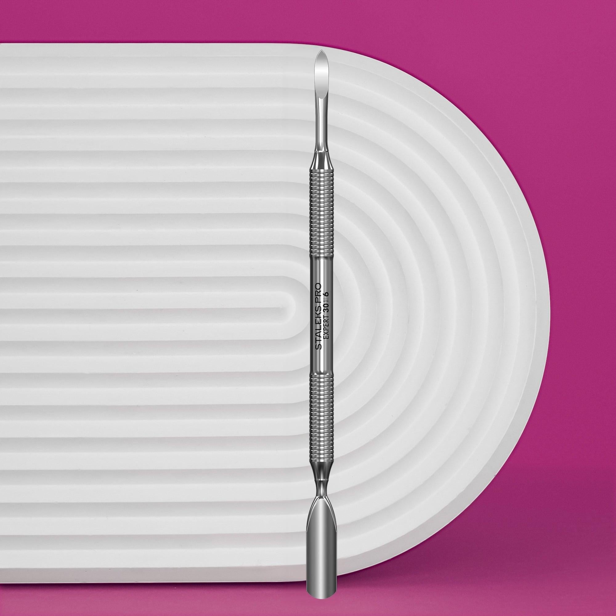 Staleks cuticle pusher - EXPERT 30 TYPE 6 (rounded wide pusher and nail cleaner)